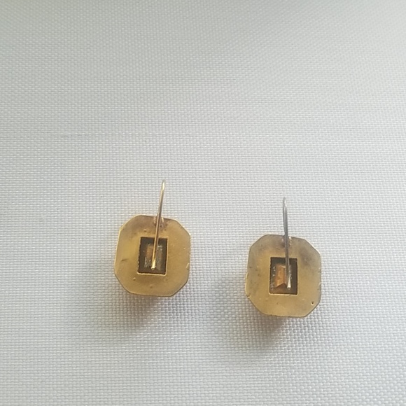 Vintage Faux Gold and Emerald Earrings - Picture 5 of 6